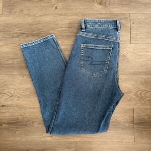 American Eagle Outfitters Mom Jeans